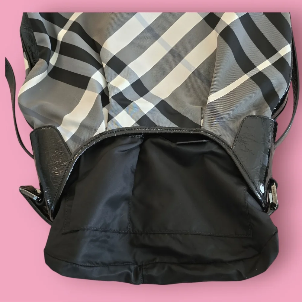 Burberry Beat Hobo